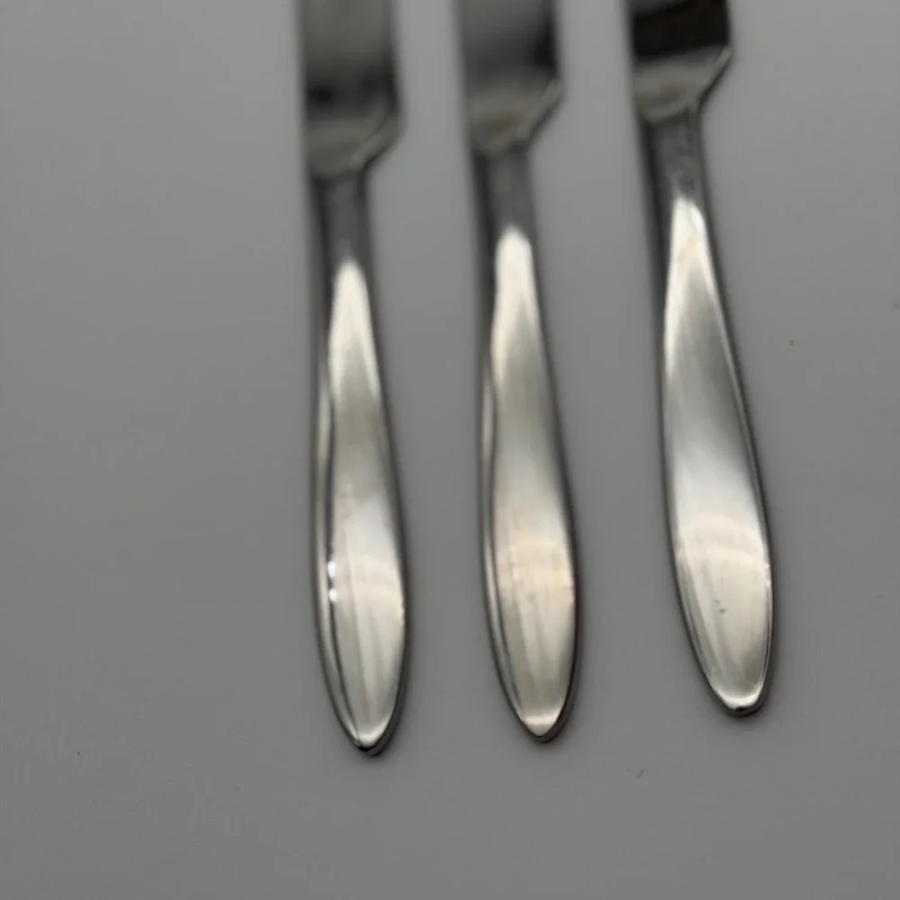Pfaltzgraff Stainless Steel Serrated Dinner Knives Set of 3 Silver Flatware